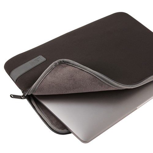 case-logic-refmb113-13-reflect-macbook-sleeve-black-71702.jpeg