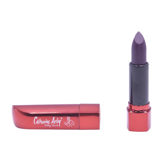 catherine-arley-sign-lipstick-10-9005660.jpeg