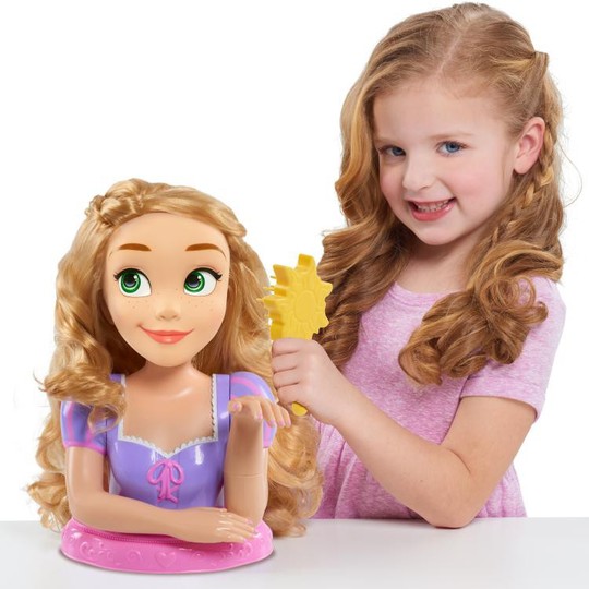 disney-princess-deluxe-styling-head-rapunzel-2698616.jpeg