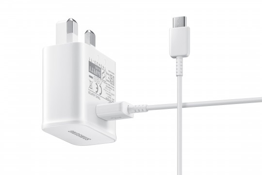 travel-adapter-afc-15w-usb-type-c-white-7810908.jpeg