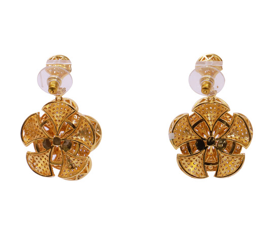 womens-earring-18-gold-1-1966377.jpeg