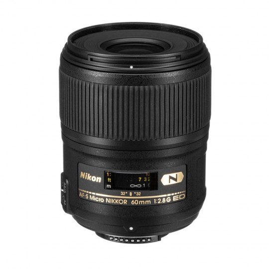 nikon-camera-lens-jaa632db-3453444.jpeg