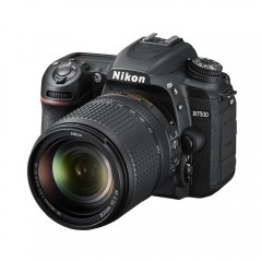 Nikon Digital SLR camera D7500 + 18-140 VR lens