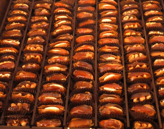 premium-omani-dates-stuffed-nuts-2892kg-9975654.jpeg