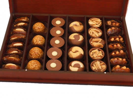 premium-mixed-chocolates-907g-2147377.jpeg