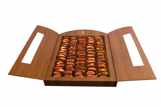 premium-omani-dates-stuffed-nuts-1367kg-778741.jpeg